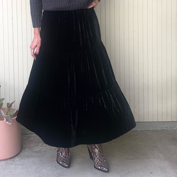 Laura Ashley Dresses & Skirts - Laura Ashley Vintage Silk Velvet Skirt, Tiered ruffle prairie skirt black velvet